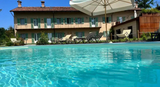 Sangrato 1883, Prenota Hotel Monteu Roero Langhe