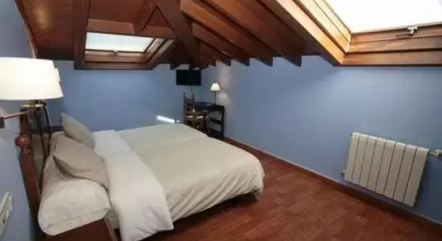 Standard Kolmen hengen huone Hotel Piloñés