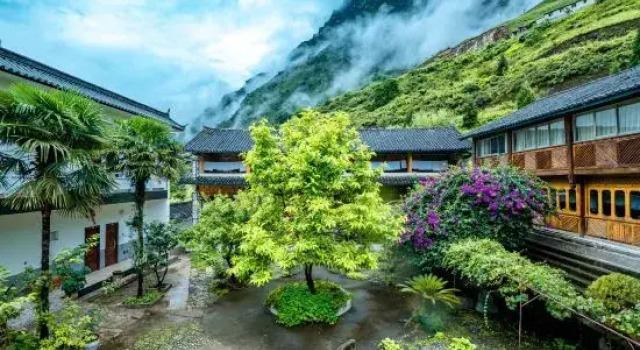 Teacher Zhang's Inn, Prenota Hotel Hotel a Lijiang con parcheggio, Parcheggio