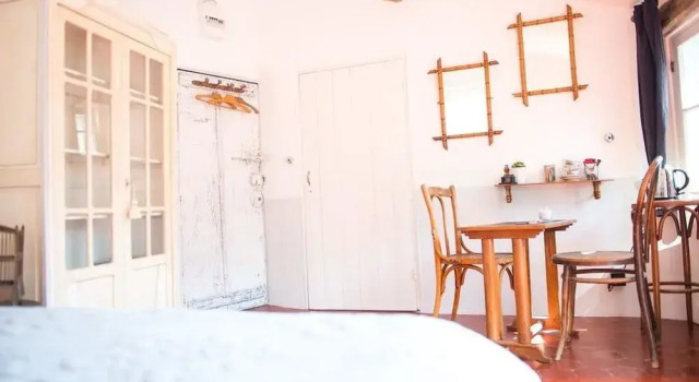 La Chambre 21, Забронировать Отель «постель и завтрак» Антрево 
