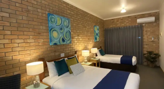 Двухместный номер Deluxe c 1 комнатой Coastal Waters Motor Inn
