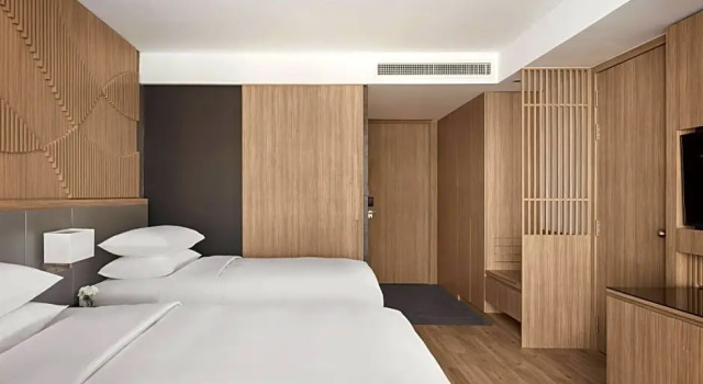 Номер Deluxe Courtyard by Marriott Phnom Penh