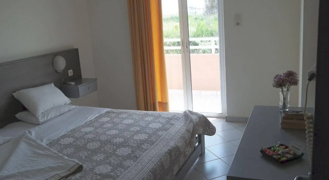 Jonathan Studio Apartments