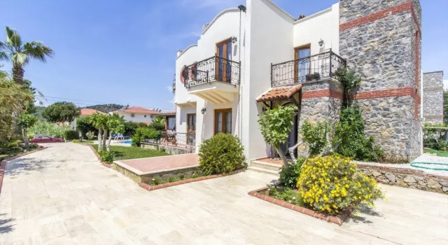 Villa Daisy by Villamnet, Rezervovat Vila Hotely v Fethiye Area s bazénem, Bazén