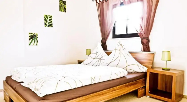 Schwarzer Adler, Rezervați Hotel Schwarzenbruck Nürnberg