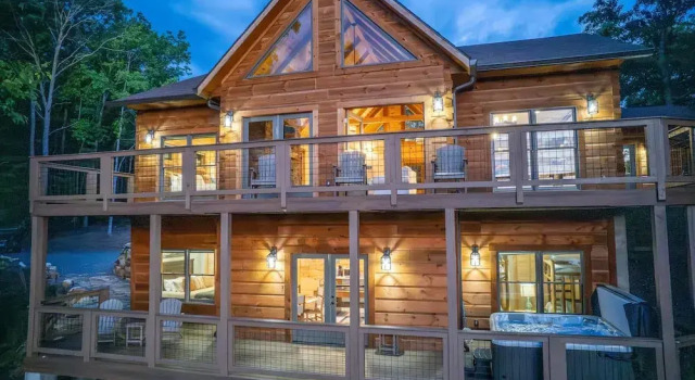 Luxury 3 2 5 Cabin Lake Views Theatre Gameroom, 预订 酒店 布赖森城 Great Smoky Mountains