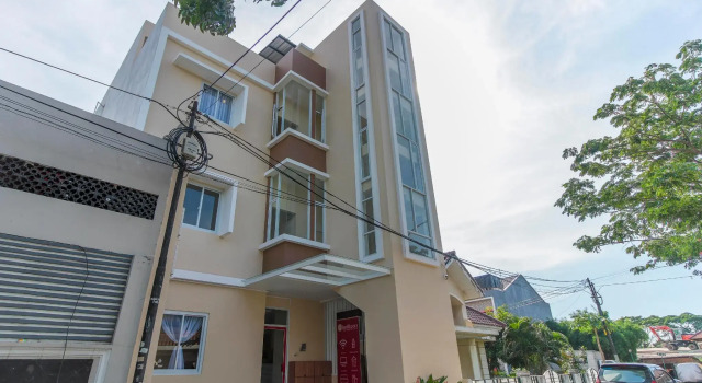 Люкс Standard RedDoorz near Soekarno Hatta Airport