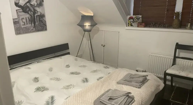 Entire Artistic Open-plan Top Floor Apartment, Varaa Huoneisto Asunnot kohteessa Merseyside, Huoneisto