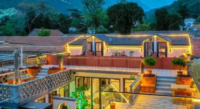 Floral Hotel· Taishan Jingshang Mountain hotel (Hongmen scenic spot store)