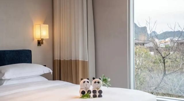 Banyan Retreat  R10 Hotel, Забронировать Отель Отели Гуйлинь 5 звезд, рядом с Guilin Department Store, 5*