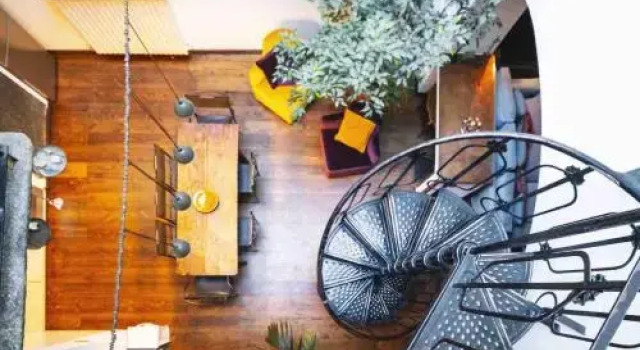 Exclusive Apartment Obtained From An Ancient Court In A Large Skylight Milan Center San Lorenzo Columns Navigli, Забронировать Апартаменты/квартира Навильи Милан, рядом с Colonne di San Lorenzo