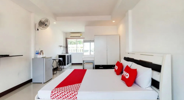 OYO 75335 Chomchol The Resort, Забронировать Курортный отель Сирача провинция Чонбури