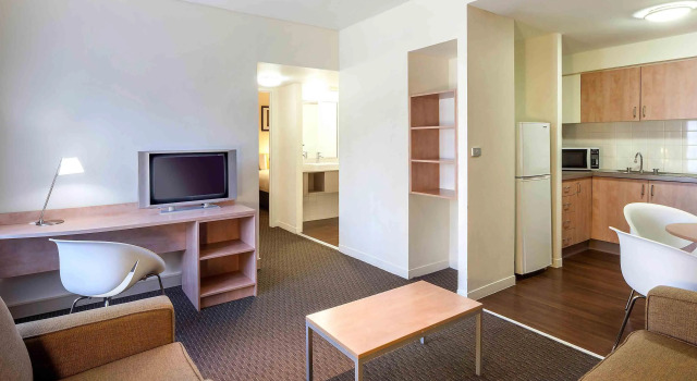 ibis Melbourne Hotel and Apartments