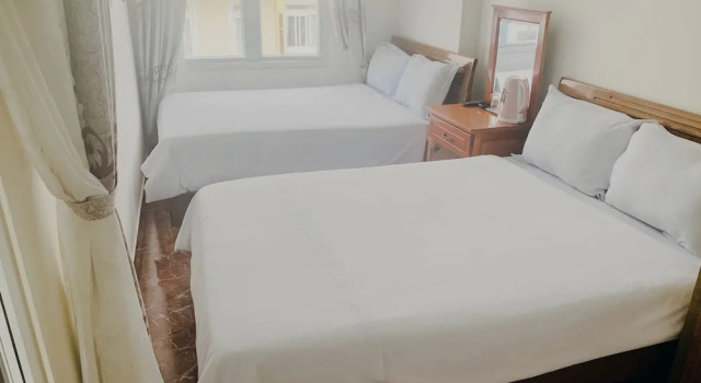 Четырёхместный семейный номер Standard Hưng Phát Hotel