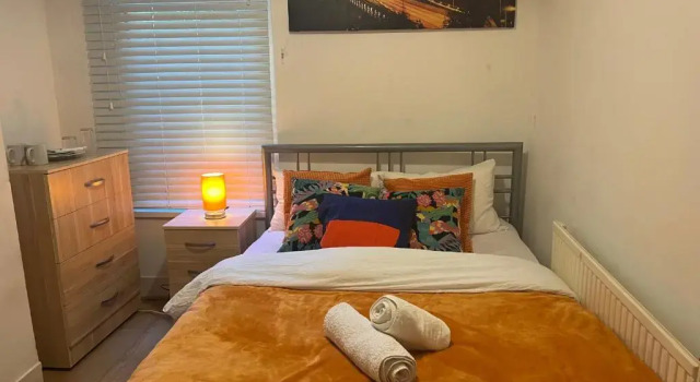 Central Stratford Cozy Double Room, Забронировать Отель Отели Большого Лондона с парковкой, Парковка