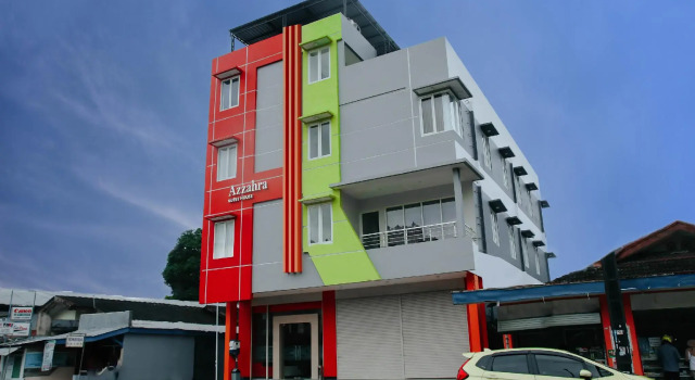 Hotel O Azzahra Guest House Syariah, Book Pension Hoteller i Ambon med parkering, Parkering