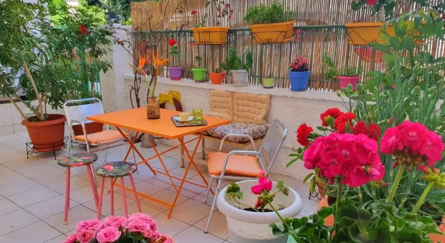 Апартаменты Casa Bonita, House with Private Entrance and Garden, between center and sea