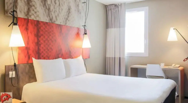 Standard Twin room Ibis Albi