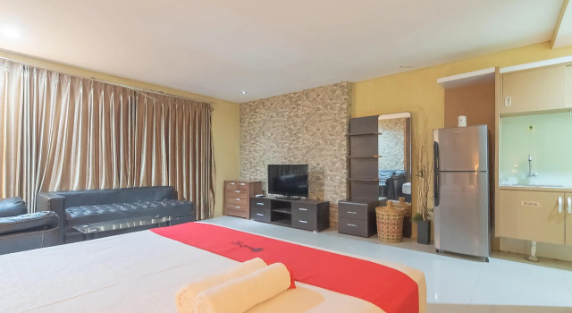 Люкс RedDoorz Plus near Sepinggan Airport 3 Balikpapan