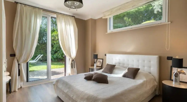 VILLA DOLPHIN 10, Emma Villas, Забронировать Вилла Отели Массароза с парковкой, Парковка