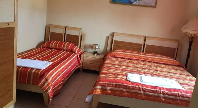 Galery Hotel, Rezerwuj Hotel Hotele w Durres County z parkingiem, Parking