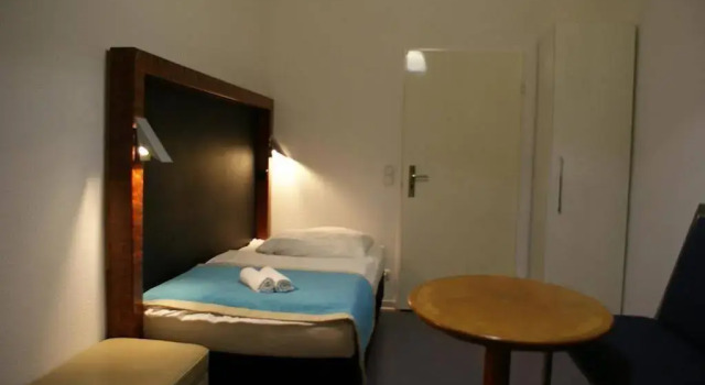 Hotel Garni Aaberna, Boek Hotel Mitte Berlijn, in de buurt van Flugsimulator Berlin