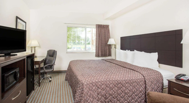 Двухместный номер Standard Super 8 by Wyndham Cedar Falls