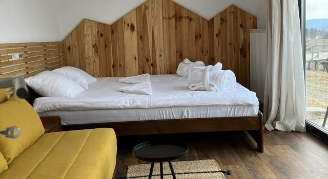 Ursa Mica Glamping Resort, Rezervasyon Kamp Alanı Prahova Valley kamp ve glamping, Kamp Alanı