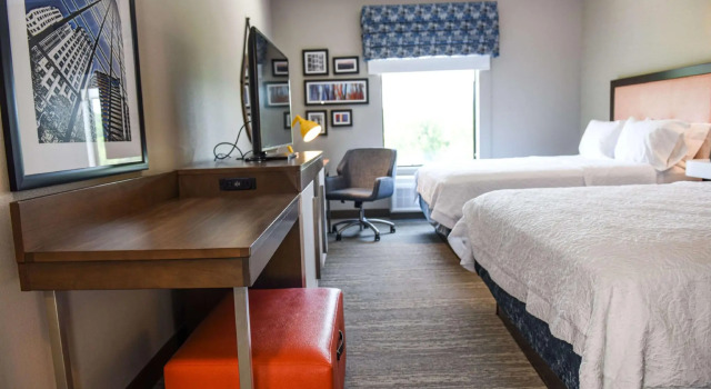 Четырёхместный номер Standard Hampton Inn & Suites Lenoir, NC