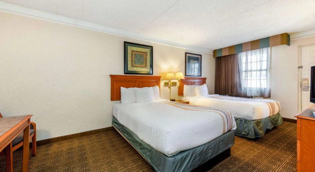 Четырёхместный номер Standard La Quinta Inn by Wyndham Bossier City