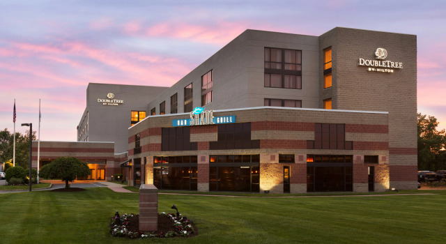 DoubleTree by Hilton Bradley International Airport, 예약 호텔 윈저 록스 Connecticut