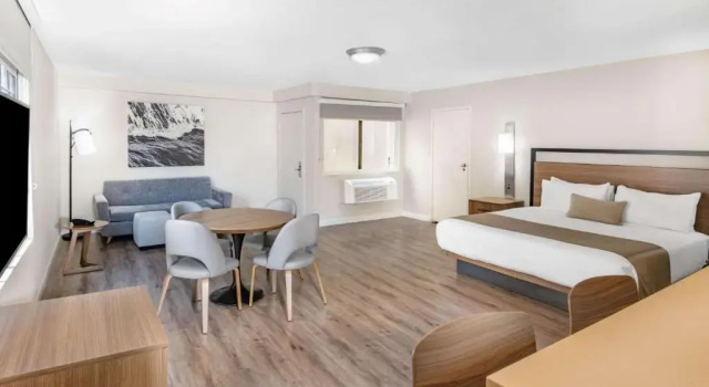 Двухместный люкс Executive Wyndham Garden San Diego near SeaWorld