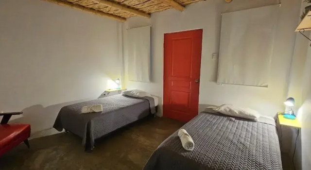 Habitación doble Confort con vista a la piscina The Upcycled Hostel Huacachina