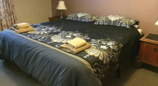 Номер Standard The Crown Hotel