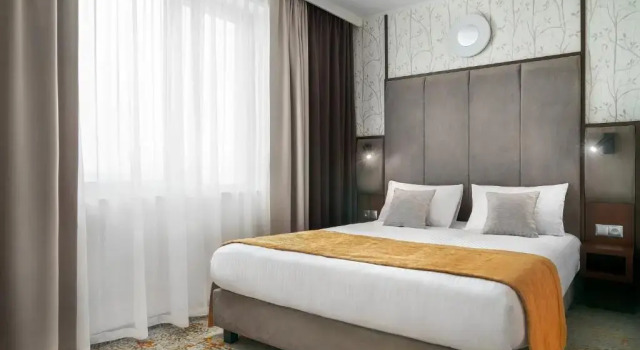 Полулюкс Metropolo by Golden Tulip Krakow