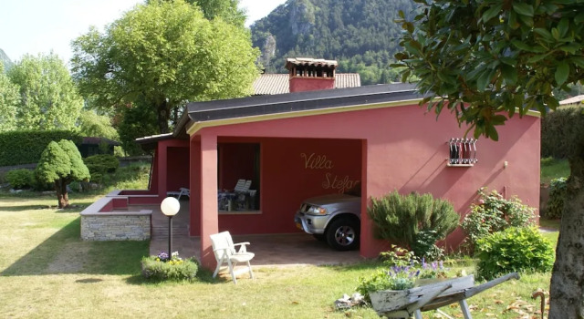 Вилла Villa by Lake Idro With Panoramic Views