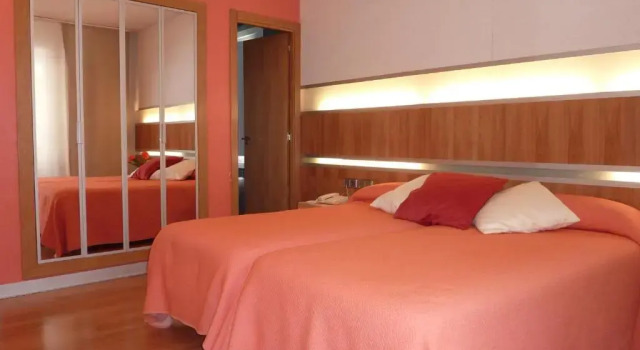 Hotel El Mesón, Prenota Hotel Javier Navarra