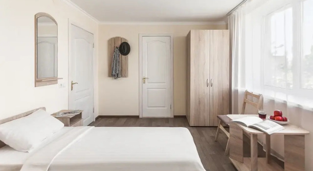 Kiparis Hotel, Buchen Sie Hotel Juschnyi Odessa region