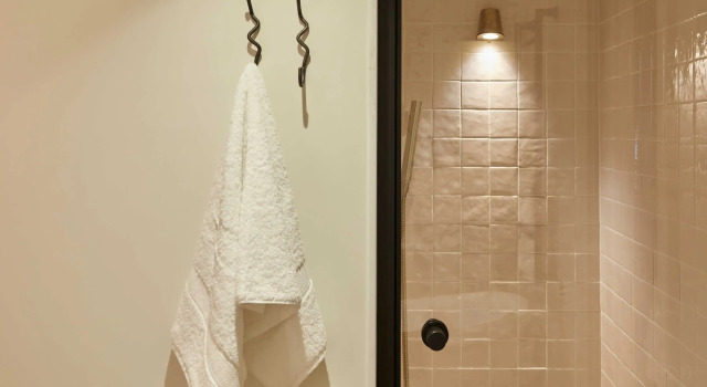 Номер Standard No 42 by GuestHouse, Margate