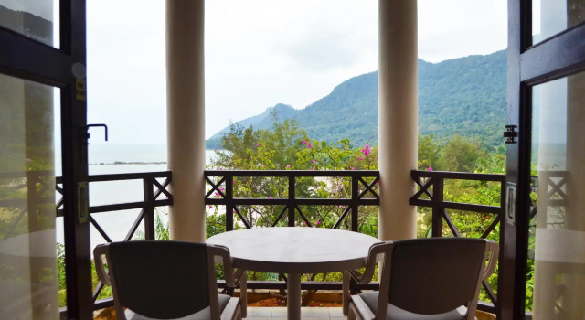 Номер Deluxe Damai Beach Resort