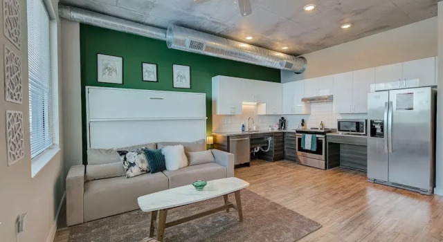 FRONTDESK Vantage Apts Edge District St Pete
