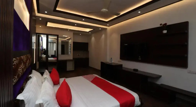 Номер Superior JJK Rukmini Vilas Hotel & Banquet