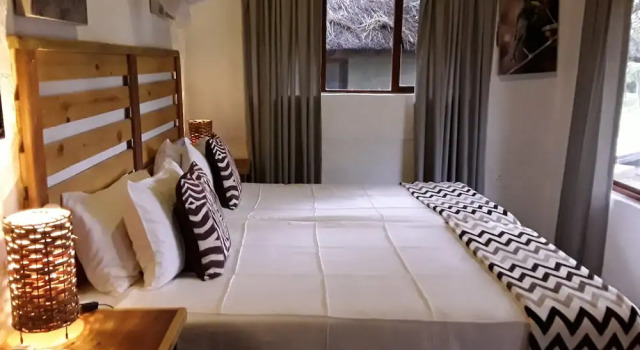 The Bush Pub & Inn, Prenota Hotel Hoedspruit 