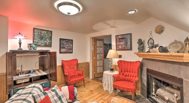 Chicago Creek B & B: 1 Mi to Mt Blue Sky!, Забронировать Апартаменты/квартира Отели Roosevelt National Forest с парковкой, Парковка