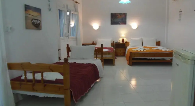 Studios Milos Skopelos-Where the Sea Meets the Sky