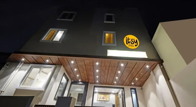 Hotel Shashwat, Забронировать Отель Отели Горакхпур с парковкой, Парковка