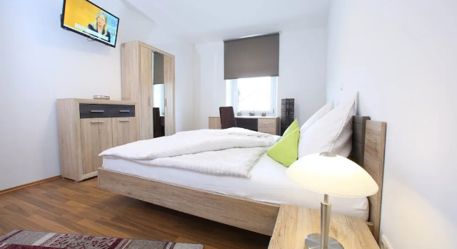 Pension Leonardo, Book Guesthouse Aidenbach 