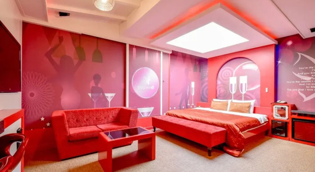 Suite Thebay Hotel