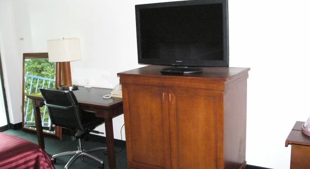 Двухместный номер Standard с видом на залив Oyster Bay Inn & Suites