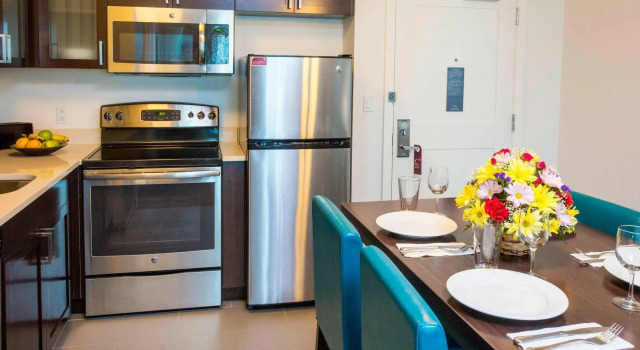 Люкс с 2 комнатами Residence Inn by Marriott The Bronx at Metro Center Atrium